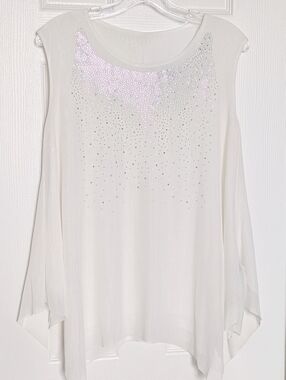 NWT Women's White Sleeveless Chiffon Blouse w/Rhinestones & Assymetrical Hem